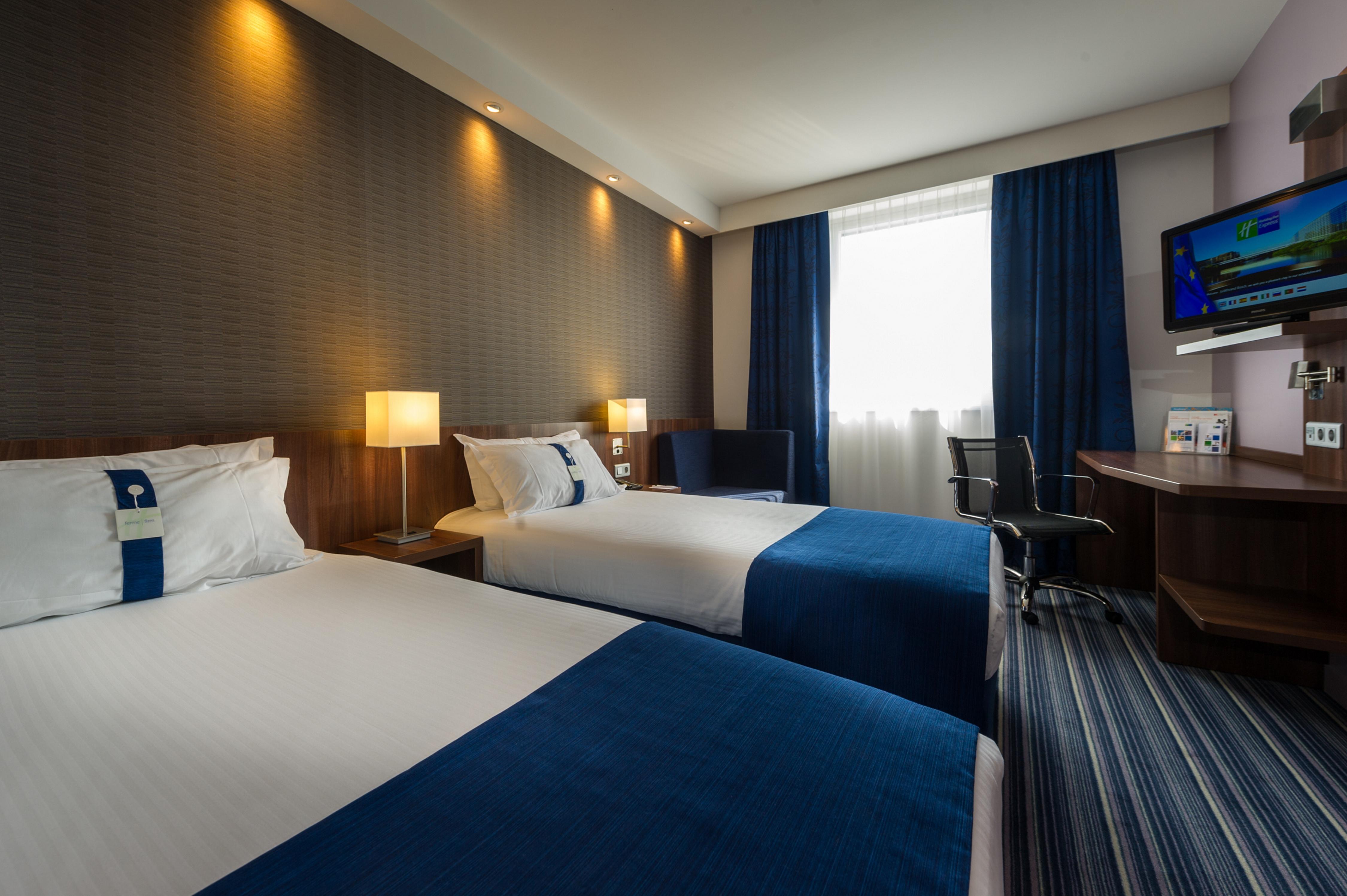 Holiday Inn Express Strasbourg Centre By Ihg Exterior photo