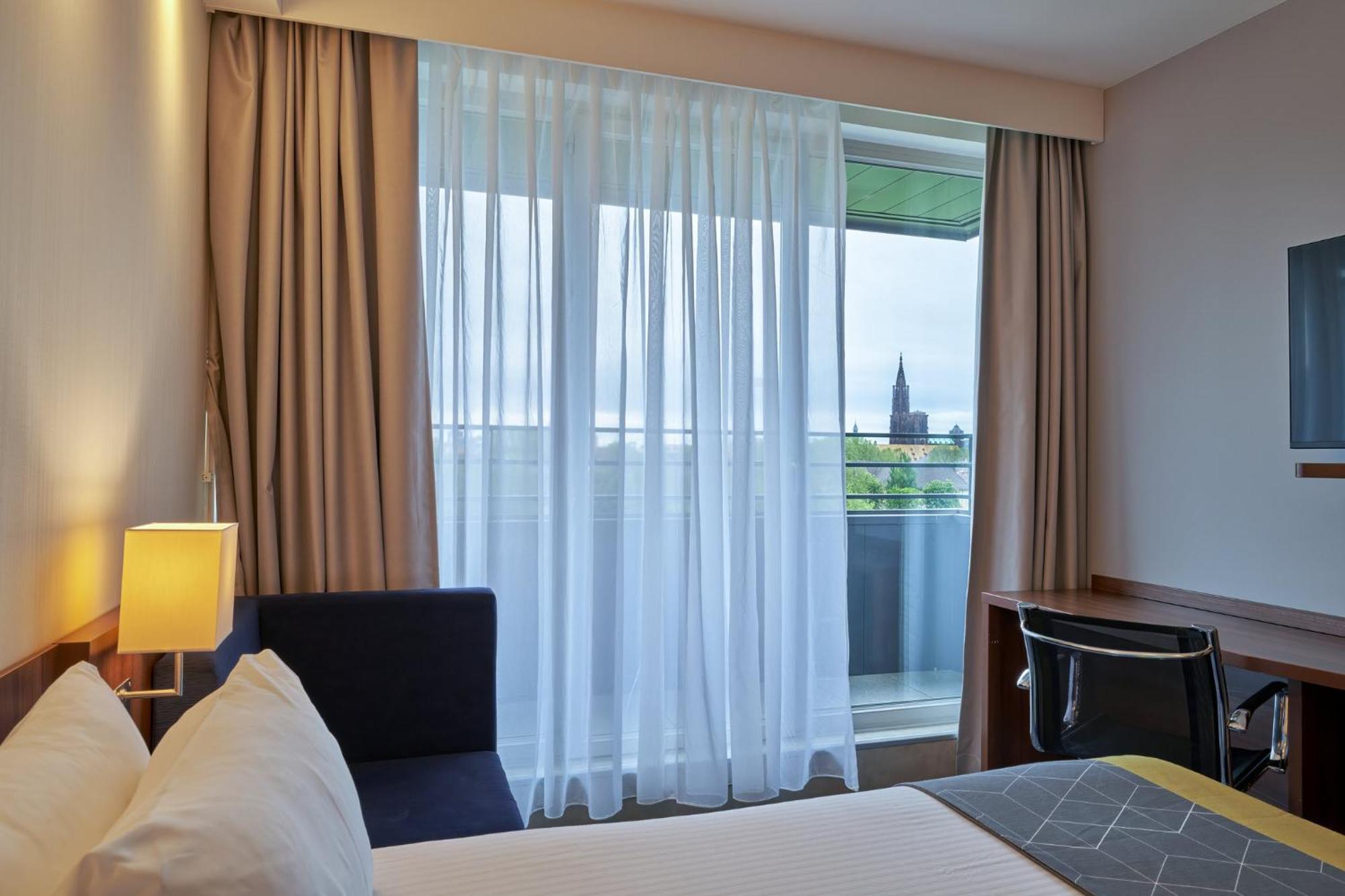 Holiday Inn Express Strasbourg Centre By Ihg Exterior photo