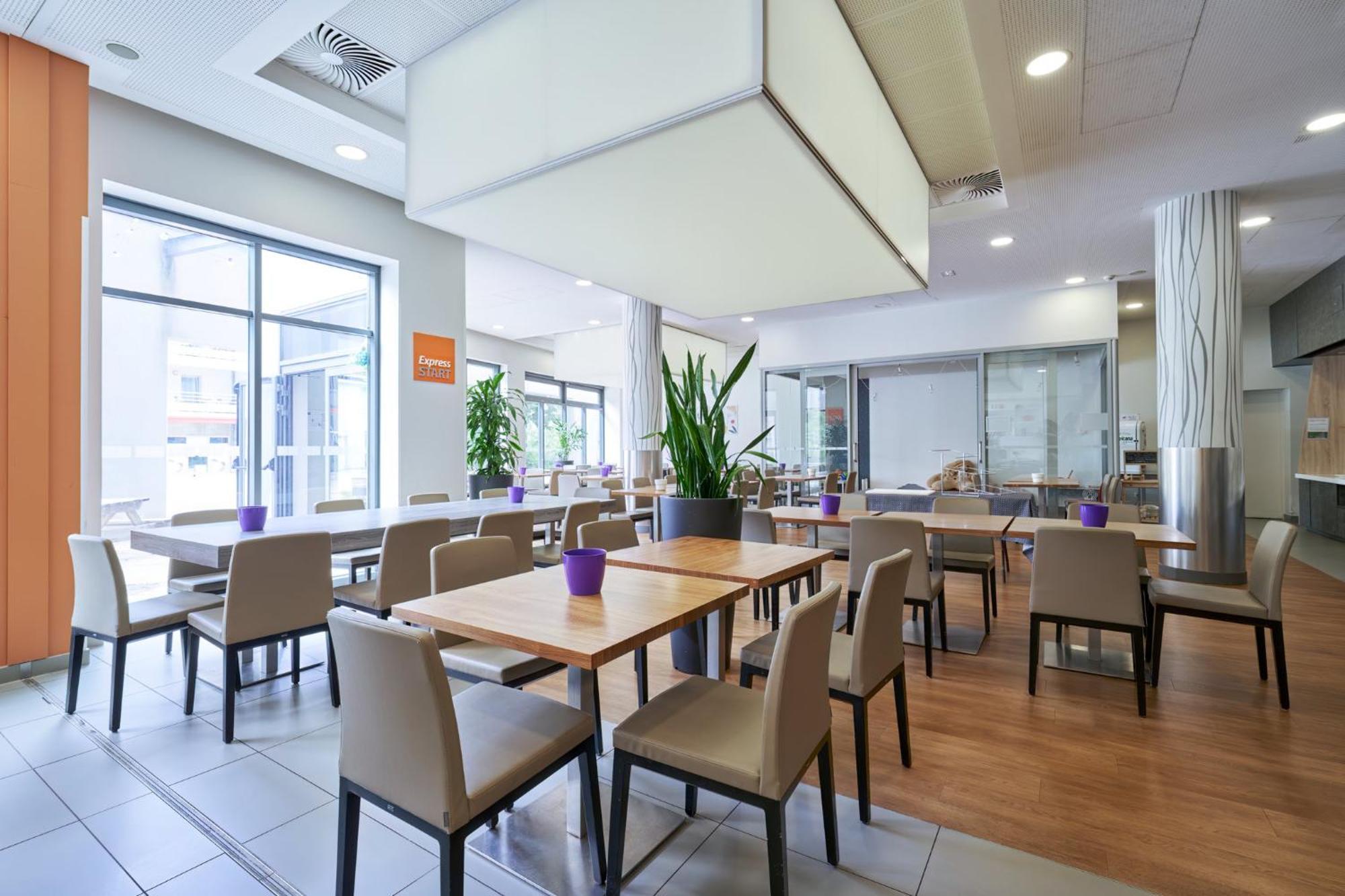 Holiday Inn Express Strasbourg Centre By Ihg Exterior photo